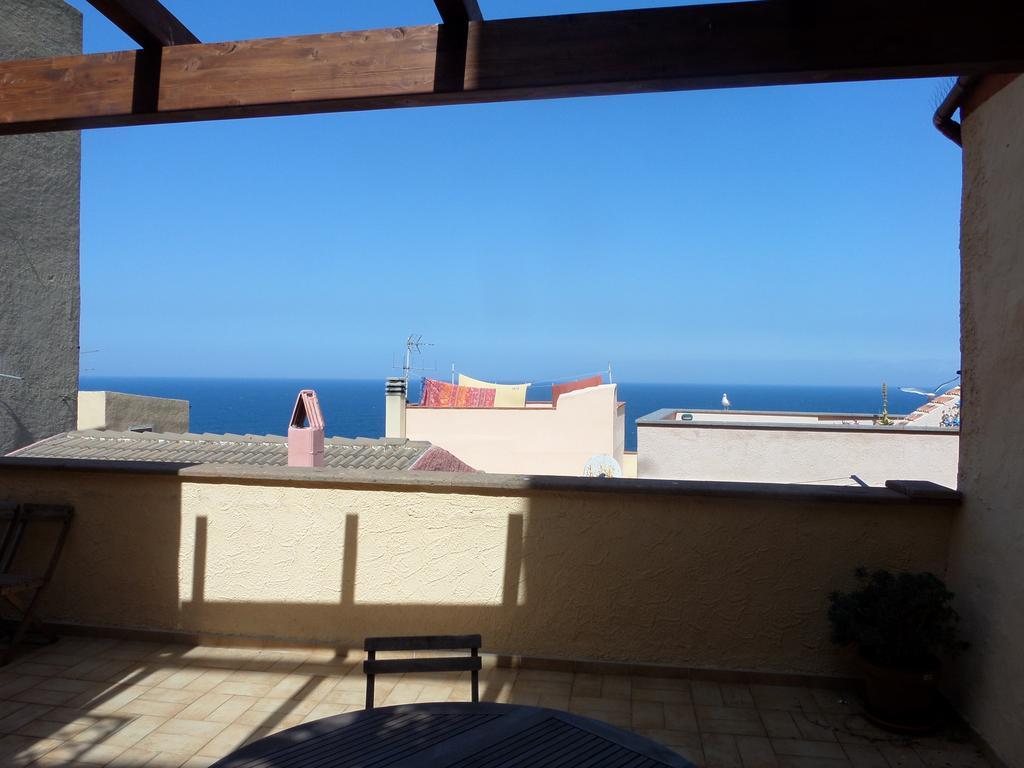 Vicolo della Luna Castelsardo Esterno foto