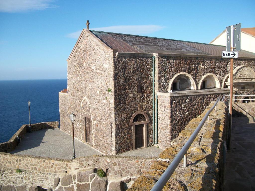 Vicolo della Luna Castelsardo Esterno foto